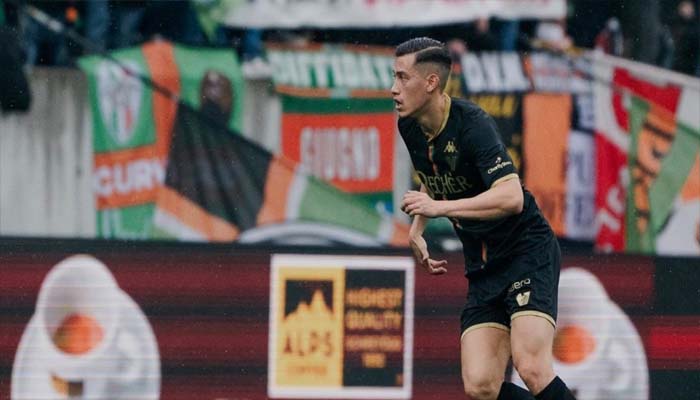 Jay Idzes Cetak Gol, Reaksi Pelatih dan Pemain Venezia Bikin Geram